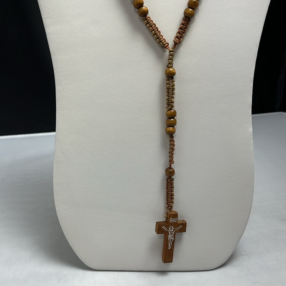 BEAUTIFUL ROSARY - Picture 2 of 3
